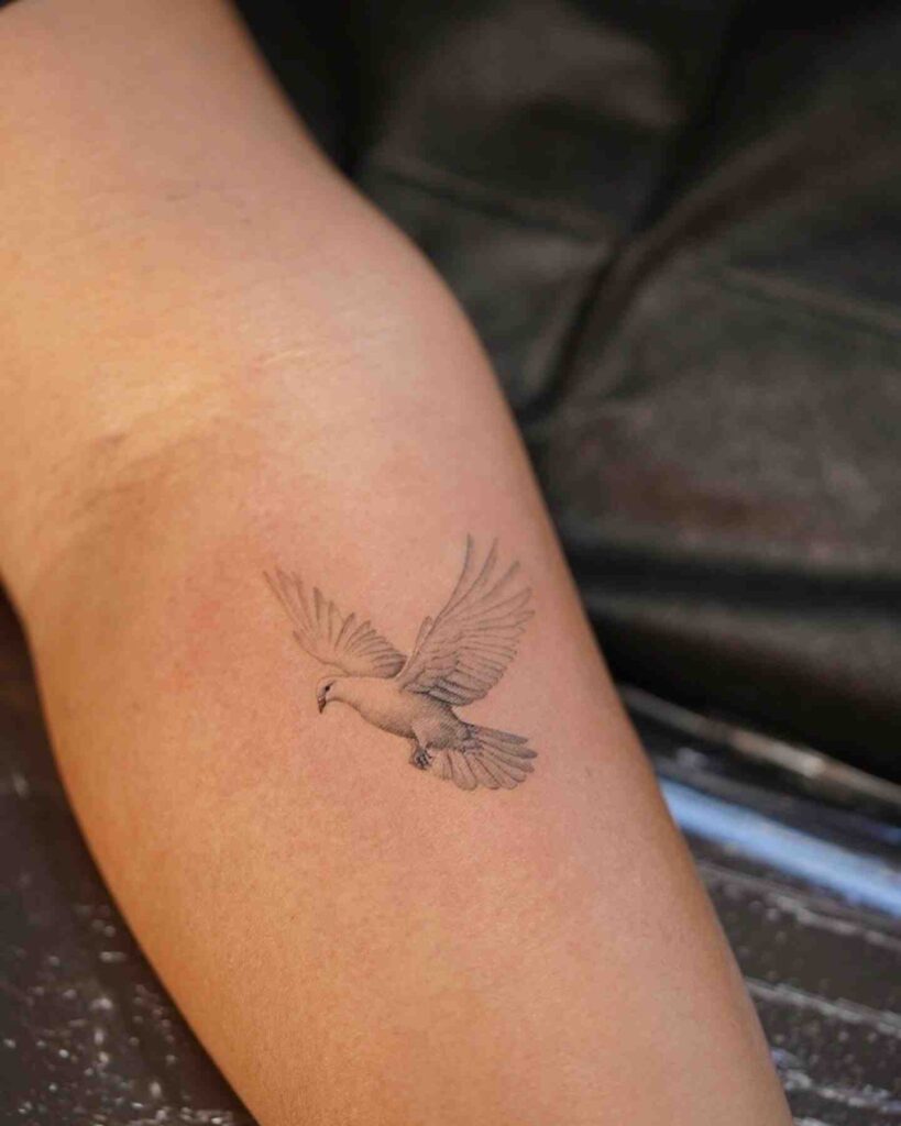 small-realistic-dove-tat