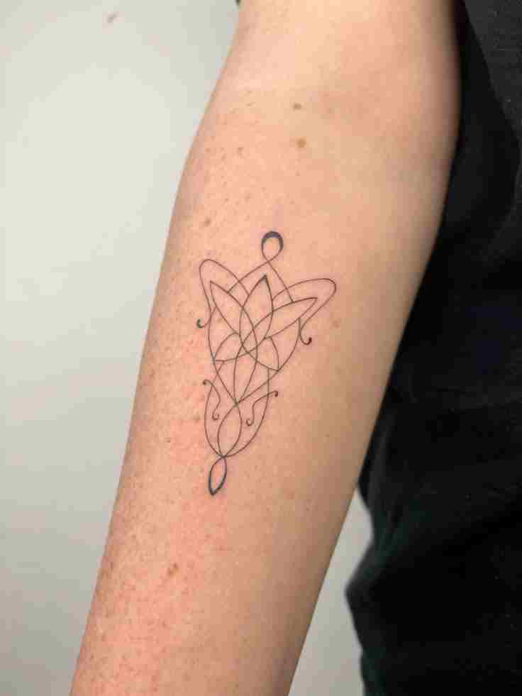 fineline-evenstar-tattoo-design-for-women-5