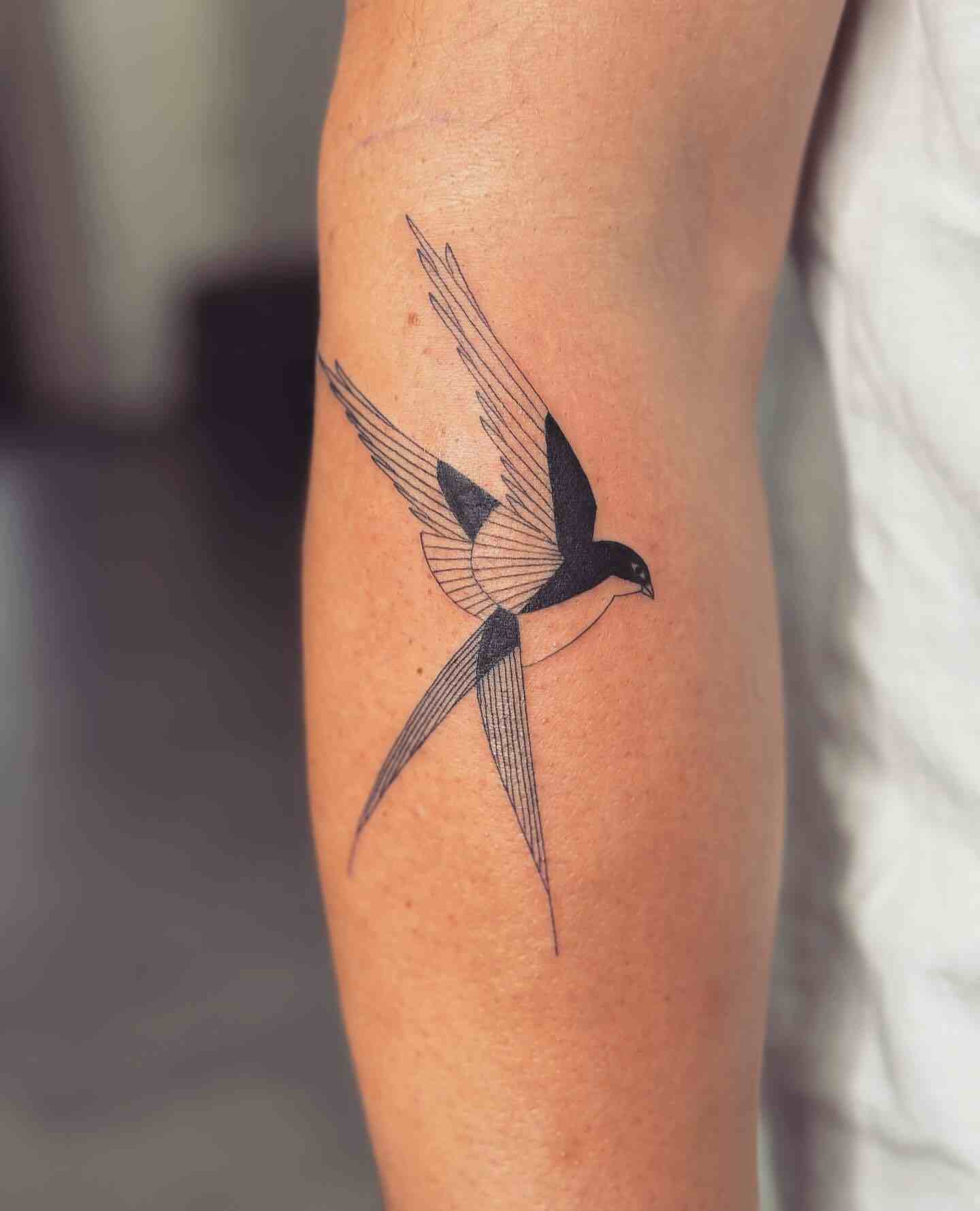 elegant-swallow-tattoo-for-women