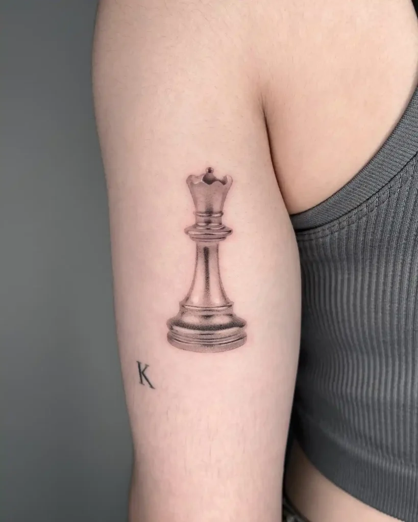 Photorealistic & Elegant Queen Tattoo