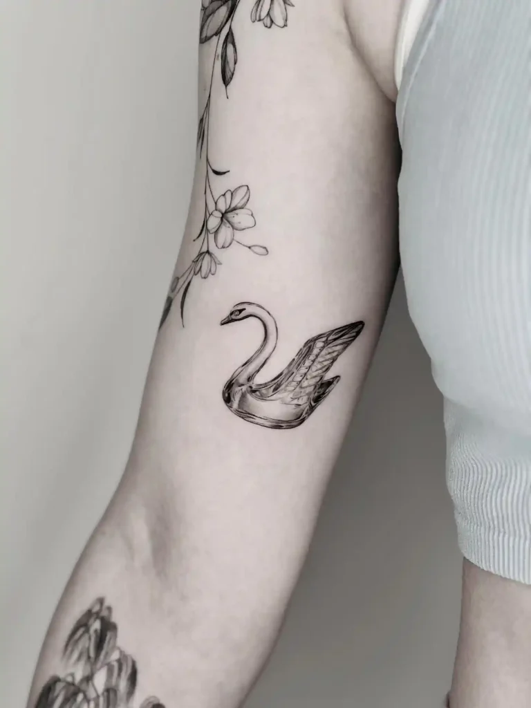 Crystal Style Swan with Floral Vine on Inner Arm