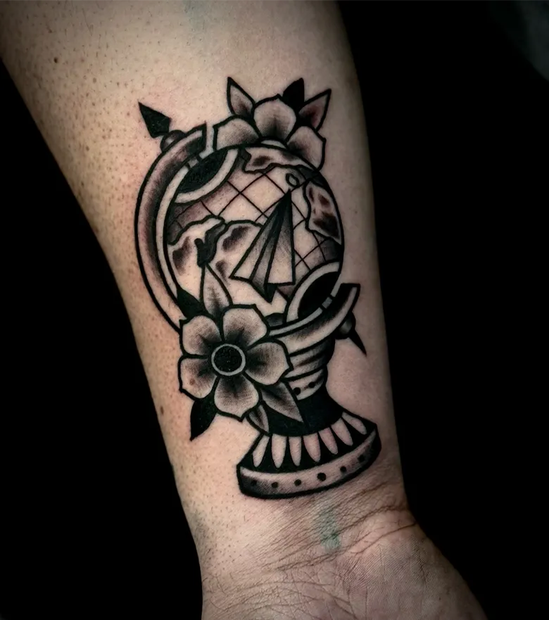 Bold Traditional Globe with Floral Frame