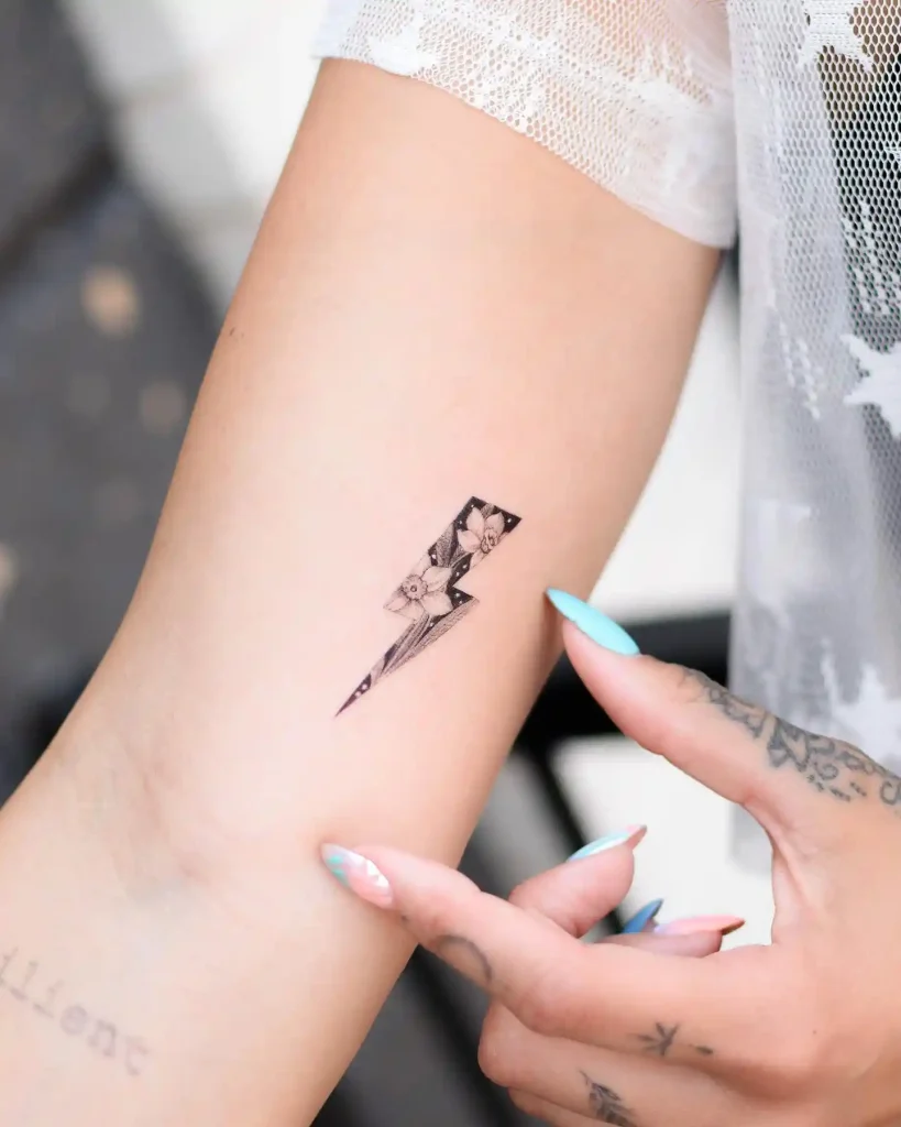 Fine Line Botanical Bolt on Inner Arm