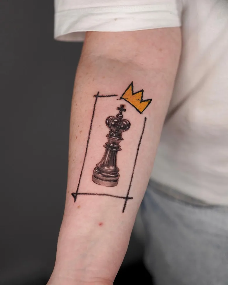Creative King Chess Tattoo with Sketch Frame