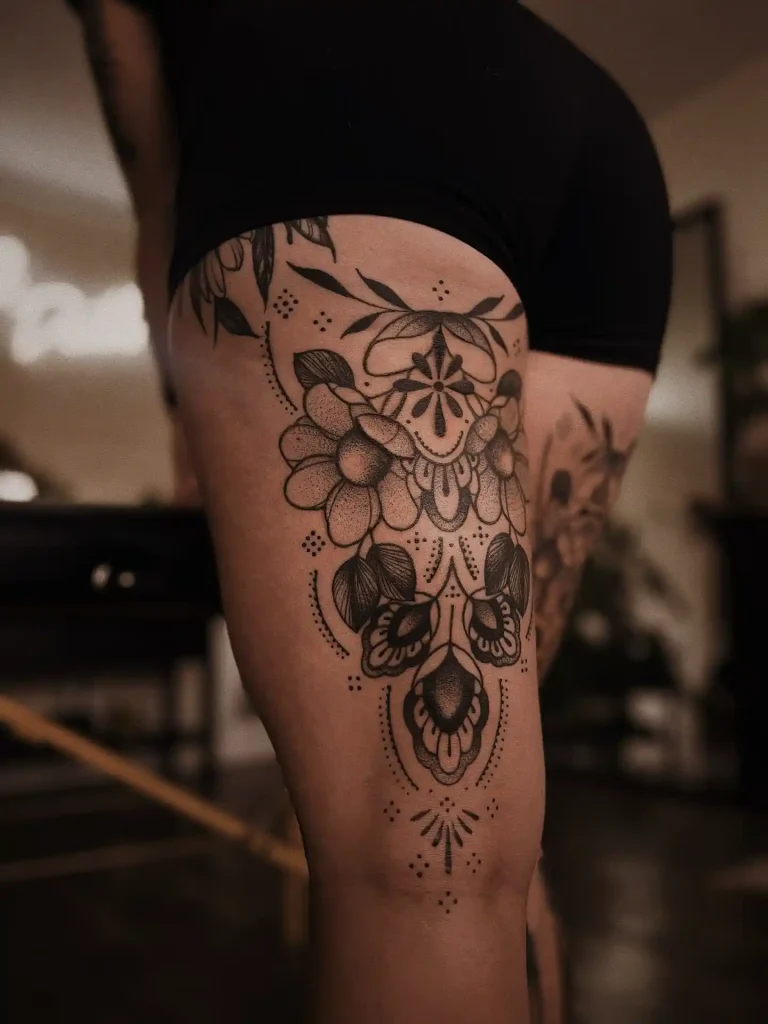 Dark Floral Mandala Shading on Thigh