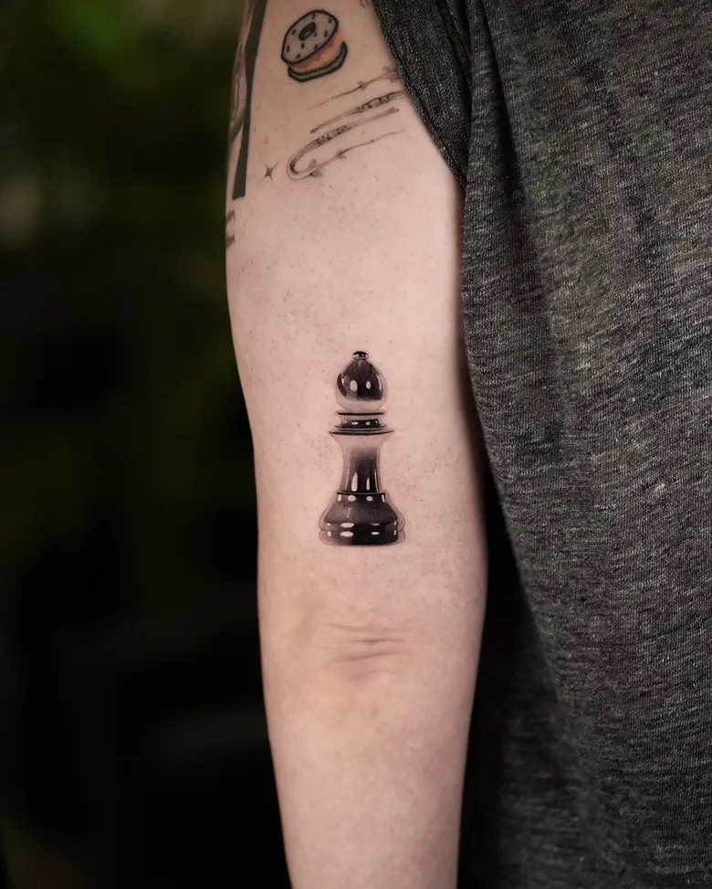 Simple Pawn Chess Tattoo with Light Reflection