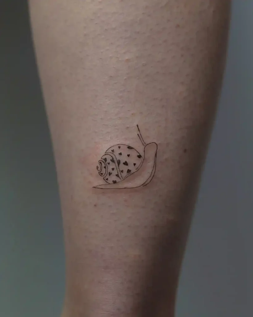 Small Heart Pattern Snail on Lower Leg