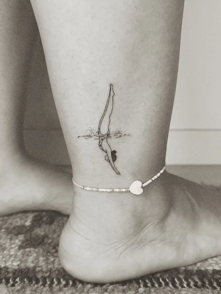Minimalist Diver Reflection on Ankle