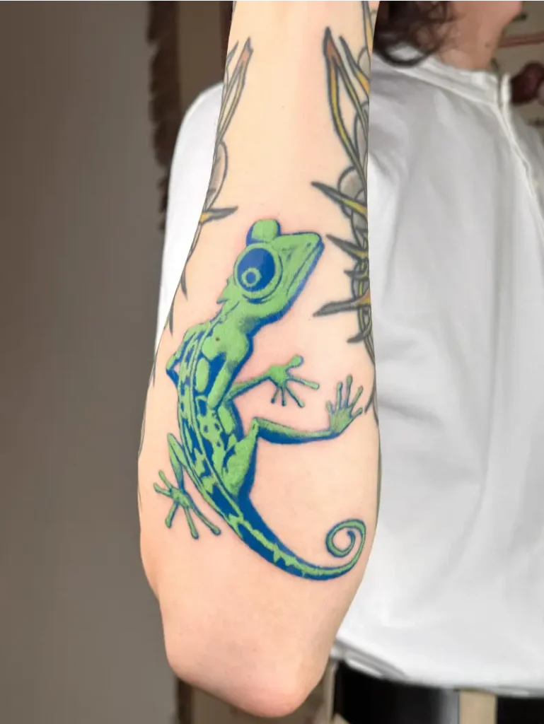 Color Illustrative Chameleon Tattoo
