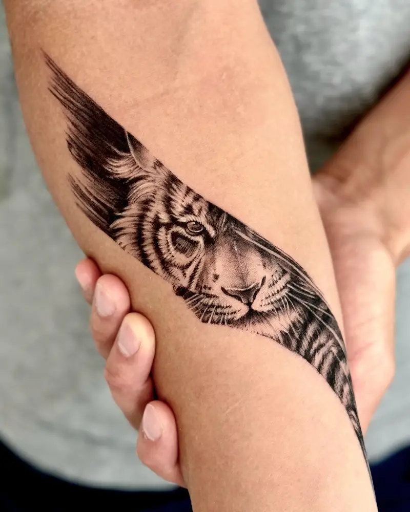 Dynamic Brushstroke Tiger Portrait Tattoo