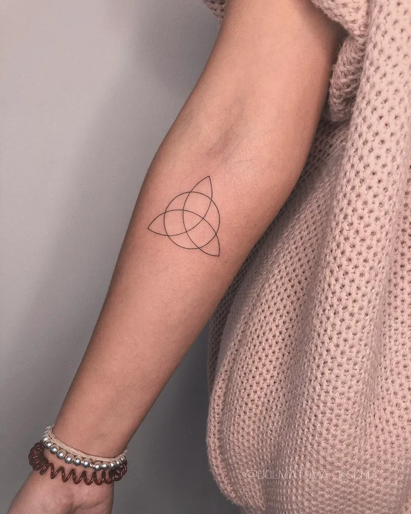 Minimalistic Fine Line Trinity Knot Tattoo