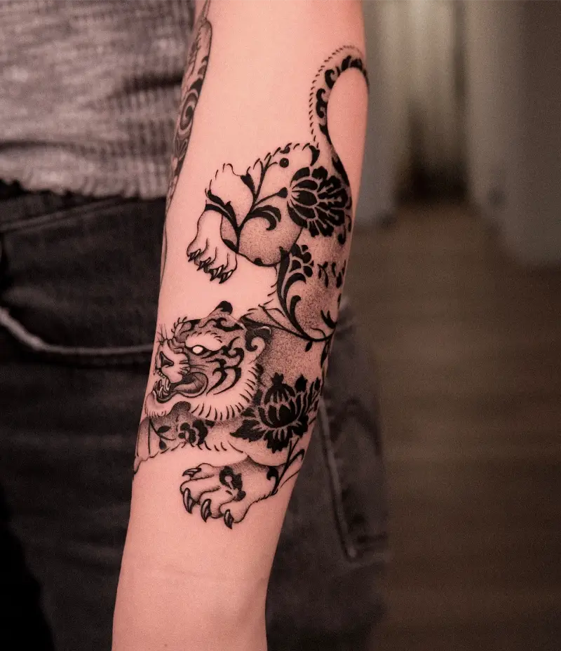 Oriental Floral Tiger Tattoo