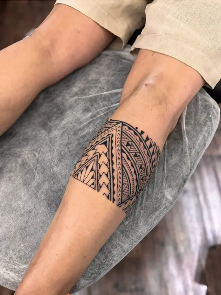 Structured Polynesian Calf Band Tattoo